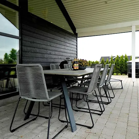 Luxurious Summer House With Space For Relaxation 哈泽斯莱乌