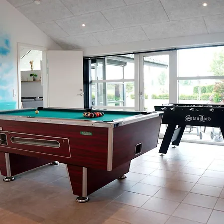 Luxurious Summer House With Space For Relaxation Holiday home